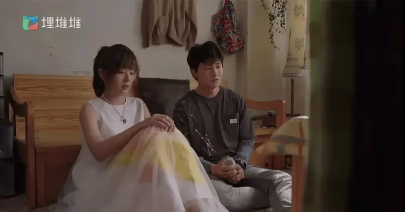 胡鴻鈞曾因拍戲摔傷失憶,北上繼續唱歌事業,或在海外開演唱會