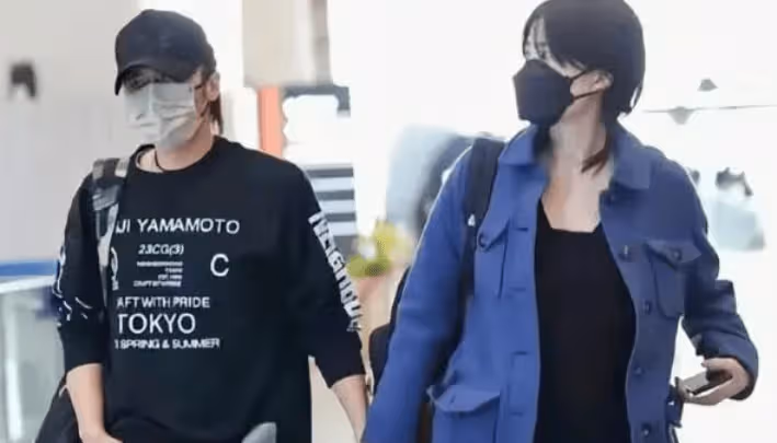 不復婚不結婚的謝霆鋒有多精明,如今才明白,他對張柏芝,不是喜歡,而是深愛