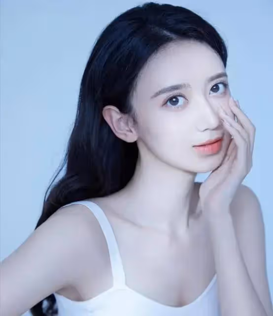 魏嘉宣布和解!徐梓鈞要高亞麟道歉,她長得性感妖艷