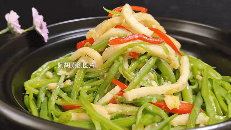 韭菜芹菜靠邊站,夏天這菜敞開吃!隨手炒一盤,祛濕好幫手,又一道好菜上新了