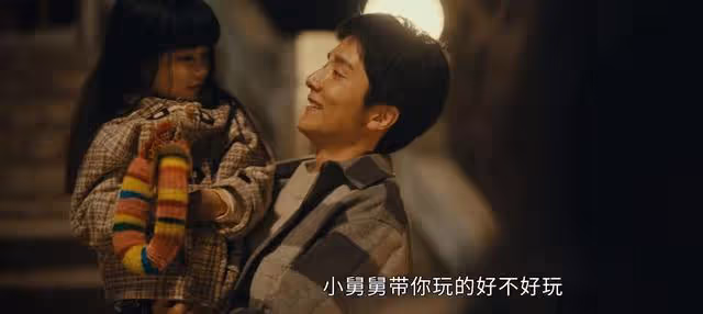 剛出演《追風者》,又在《微暗之火》露臉,馮倩瑤必成童星