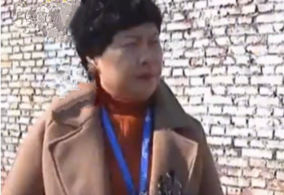 夫妻離婚5年,前妻把孩子扔在老家不管不顧,記者:養不活就別生