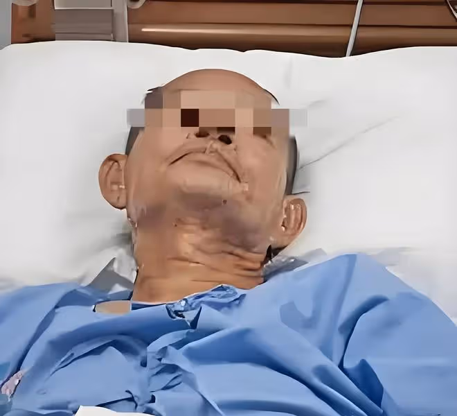 煎熬!七十歲的老人還要伺候九十多歲的爹,兒子:怕自己熬不過去