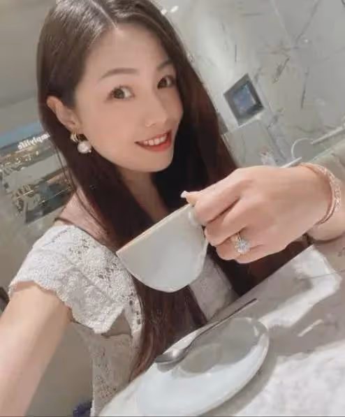 爺孫戀出事了!女主遇襲後,富二代身份疑造假,因6項罪名被拘留
