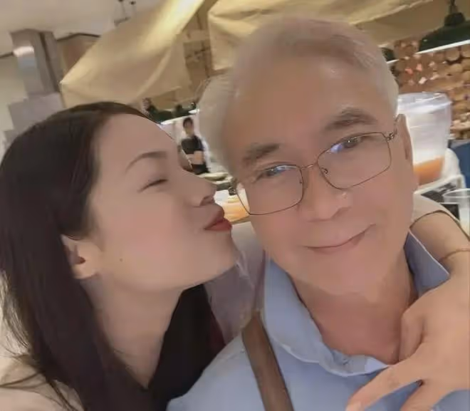 爺孫戀出事了!女主遇襲後,富二代身份疑造假,因6項罪名被拘留