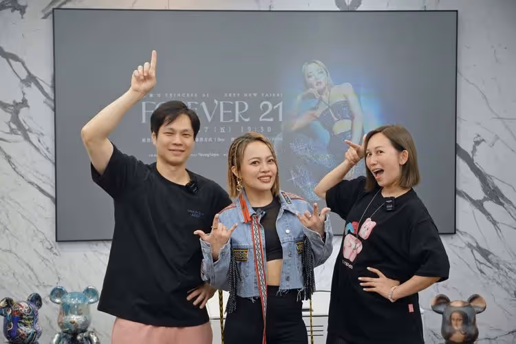 年收12億台幣電商女帝超霸氣　挺戴愛玲開唱包百張搖滾區門票