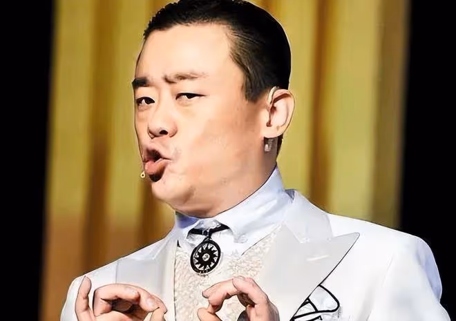 衝上熱搜,「消失的周立波」高調回歸了!