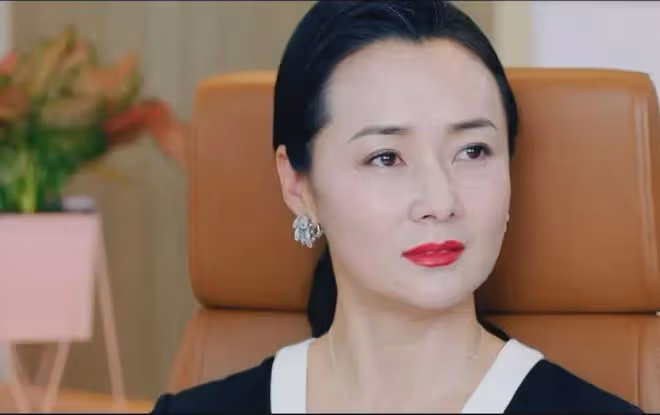 她長得美,演技好,出道25年零緋聞,49歲翻紅,生兩個兒子太幸福
