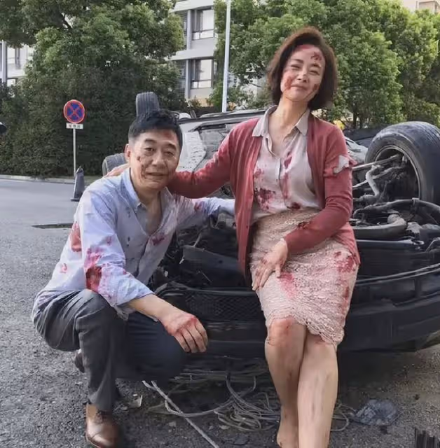 她長得美,演技好,出道25年零緋聞,49歲翻紅,生兩個兒子太幸福