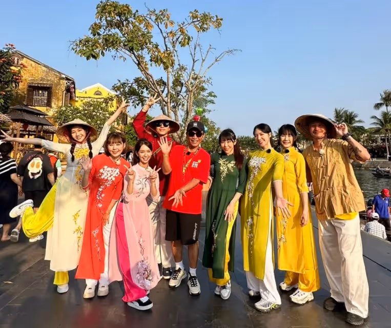 眾女神越南出外景展現女人香　嗨到一度中斷錄影
