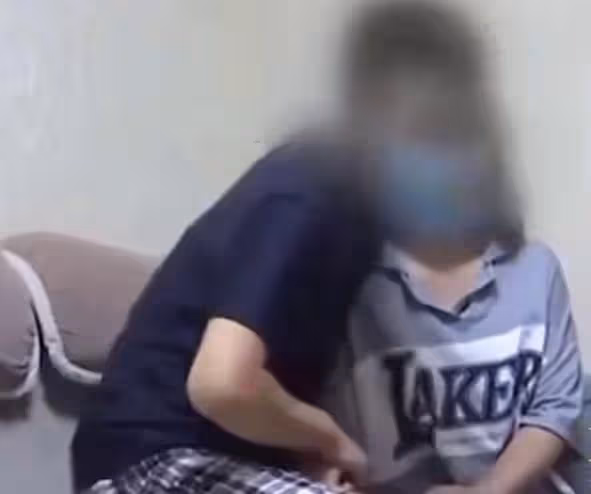 夫妻吵架妻子就嚷嚷著要離婚,丈夫第一次同意,妻子崩潰大哭