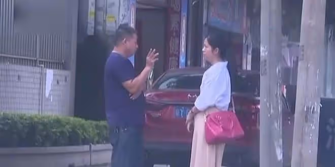 事件回顧:女兒高考前輟學照顧患癌母親,父親卻與紅顏生子秀恩愛