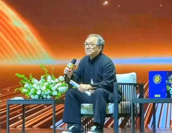 實拍成龍「驚天一跳」拍攝地，網友感慨被騙，其含金量究竟如何？
