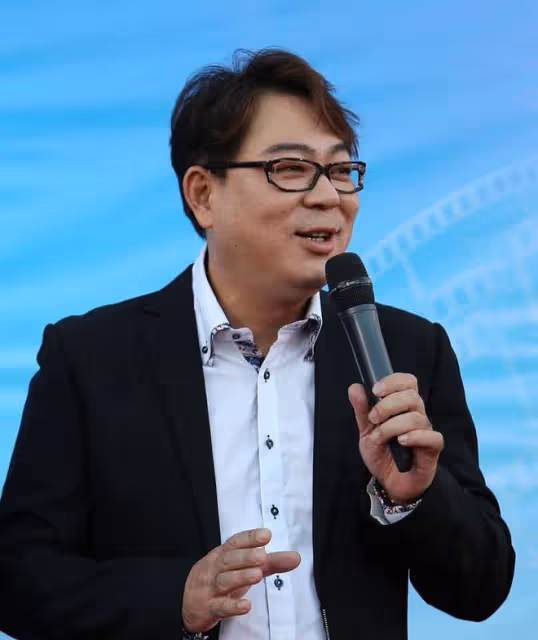 高亞麟的回覆來了,比較靠譜!不愧是大導演,小作文堪稱公關典範