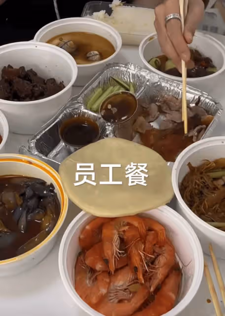 張馨予曬5天瘦身食譜，體重掉回100斤以下，員工吃肉她啃胡蘿蔔