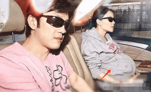 王菲生子畫面曝光,久違露面令人震驚!「鋒菲戀"美好結局,前任卻無法接受?