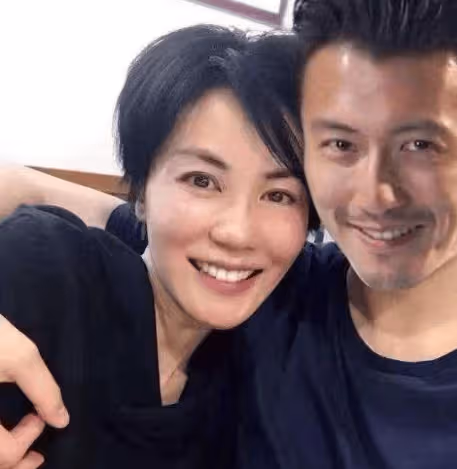 王菲生子畫面曝光,久違露面令人震驚!「鋒菲戀"美好結局,前任卻無法接受?