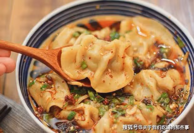 煮冰凍餃子,到底冷水下鍋還是熱水下鍋?做對了,出鍋和現包一樣
