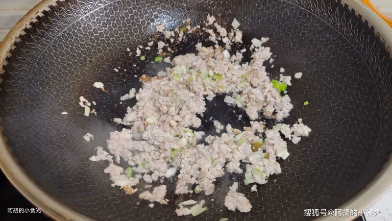 鮮毛豆和它絕配,花小錢吃好味!隨手燉一鍋,吃出高鈣大營養、吃出滿口爆汁