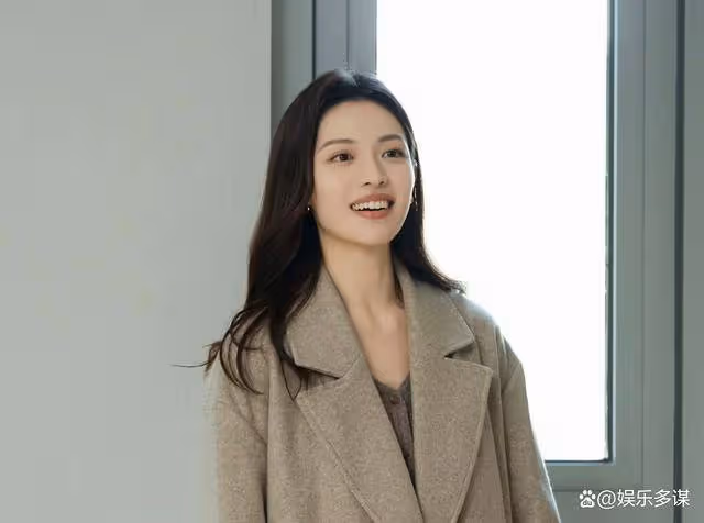 《生活在別處的我》溫雅成功上位,跟郁見舉辦婚禮,夏果要裂了