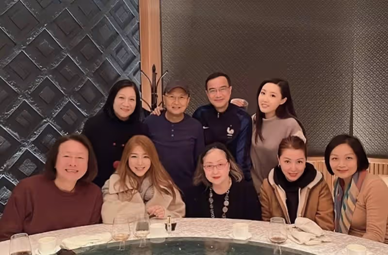 香港女星黃紀瑩近照曝光,息影多年狀態凍齡,被曝隱婚生子傳聞