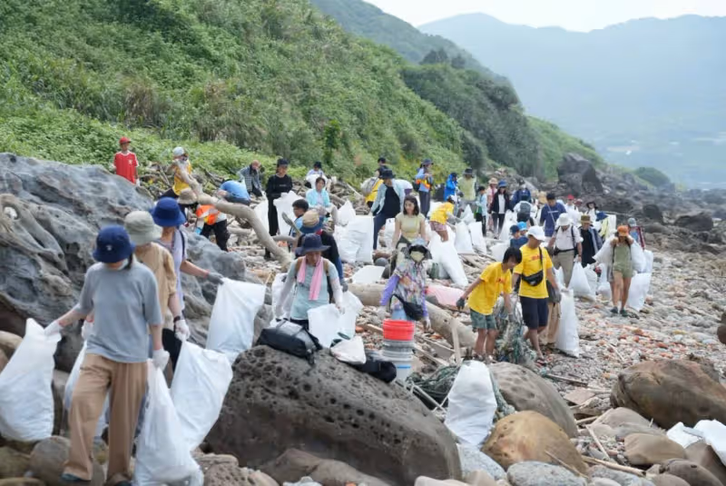 女星大霈今辦淨灘　撿起1567公斤海廢