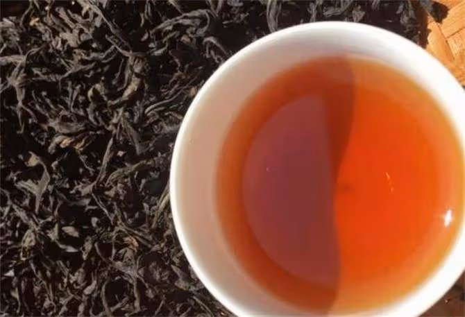 大紅袍屬於綠茶還是紅茶?怎麼泡大紅袍最好喝?帶你領略岩茶魅力