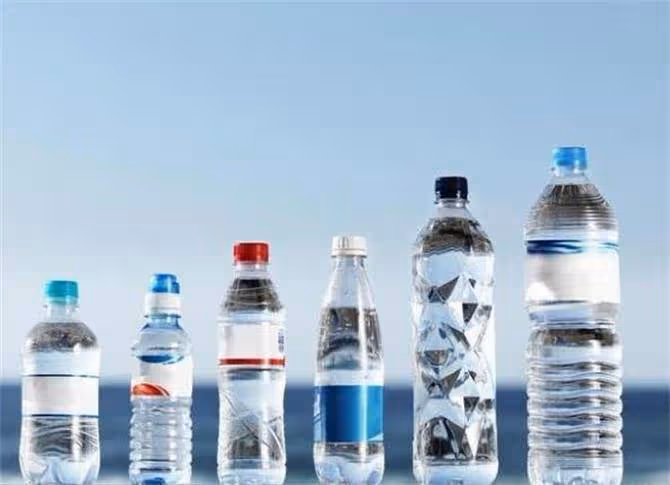 礦泉水過期了可以喝嗎?瓶裝水也有保質期!喝了過期的水有事嗎?