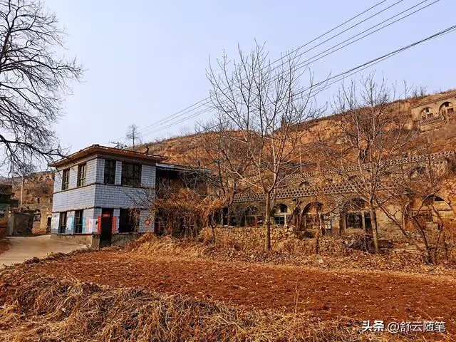 我嫁入婆家17年，老公離世後獨自撫養女兒！婆家拆遷3套房「唯獨沒通知我」直到婆婆生日宴才知道，我氣得提前離席「小叔隔天拿1樣東西找上門」看完我已淚流滿面…