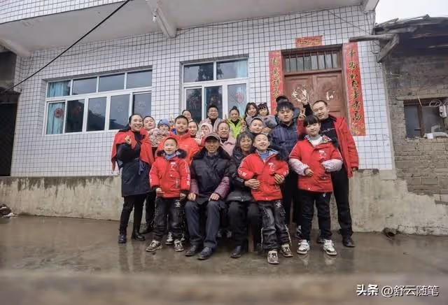 我嫁入婆家17年，老公離世後獨自撫養女兒！婆家拆遷3套房「唯獨沒通知我」直到婆婆生日宴才知道，我氣得提前離席「小叔隔天拿1樣東西找上門」看完我已淚流滿面…
