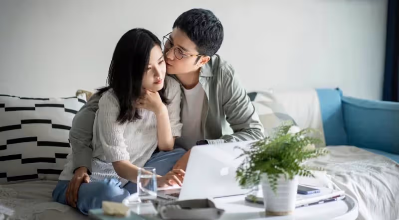 53歲公公自從失業躺平，每天伸手要零用錢，我伺候他們父子1年，受不了回娘家住20天，結果返家拿文件…只剩他！