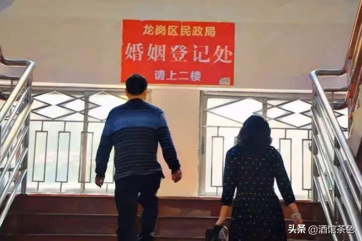 我是獨子、妻子卻不孕！母親強硬「要求我們離婚」妻子忍著痛同意，準備離婚時「看到她無家可歸」我動了惻隱之心…13年過去了慶幸當初的決定