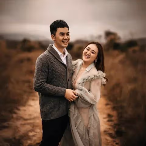 TVB男星結婚周年送鑽戒,反被富貴老婆質疑,兩人婚後常被網友吐槽