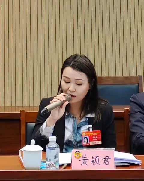 前TVB女藝人愛掙錢愛選美有原因，從節目主持轉型做政協委員