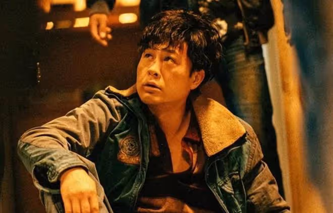 13歲喪母,支持父親再婚,47歲成名,現仍買不起房與妻兒住出租屋