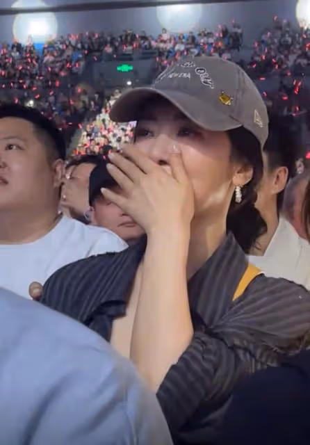 蘇有朋演唱會充滿回憶殺,《倚天》四美來了仨,容嬤嬤也來了