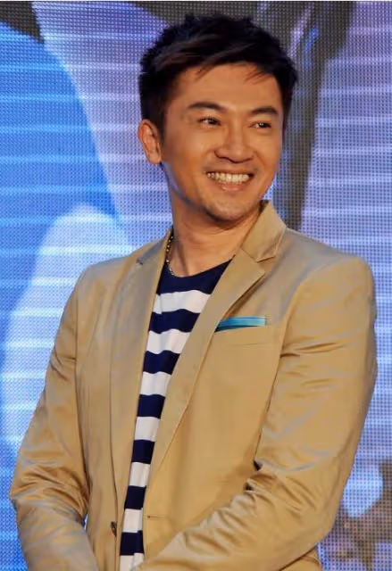 蘇有朋演唱會充滿回憶殺,《倚天》四美來了仨,容嬤嬤也來了