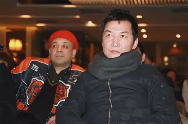 比孫紅雷還厲害,蔣雯麗曾暗戀他,娶洋老婆,混血女兒超漂亮
