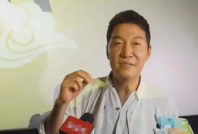 比孫紅雷還厲害,蔣雯麗曾暗戀他,娶洋老婆,混血女兒超漂亮