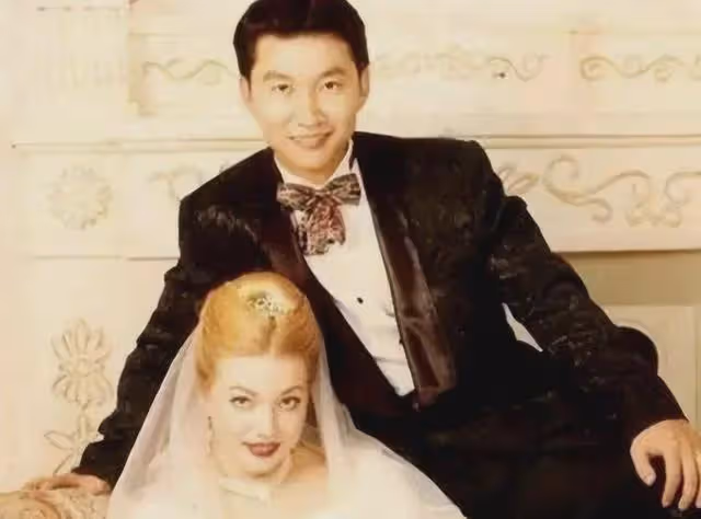 比孫紅雷還厲害,蔣雯麗曾暗戀他,娶洋老婆,混血女兒超漂亮