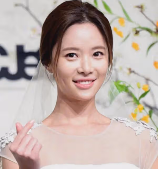 又一位39歲女星離婚!復婚3年剛生完二胎,發現老公出軌400多人