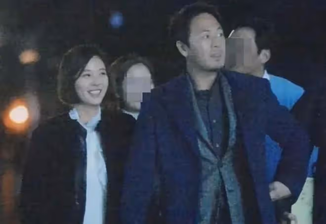又一位39歲女星離婚!復婚3年剛生完二胎,發現老公出軌400多人