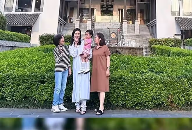 李亞鵬嬌妻慶祝母親節,帶媽媽女兒出遊,祖孫三代穿親子裝好有愛