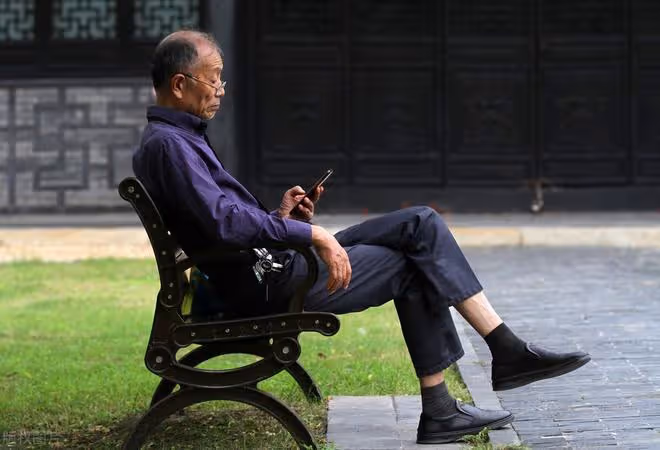 老伴去世後，我發現晚年最好的活法，就是狠心拒絕兒女的一些請求