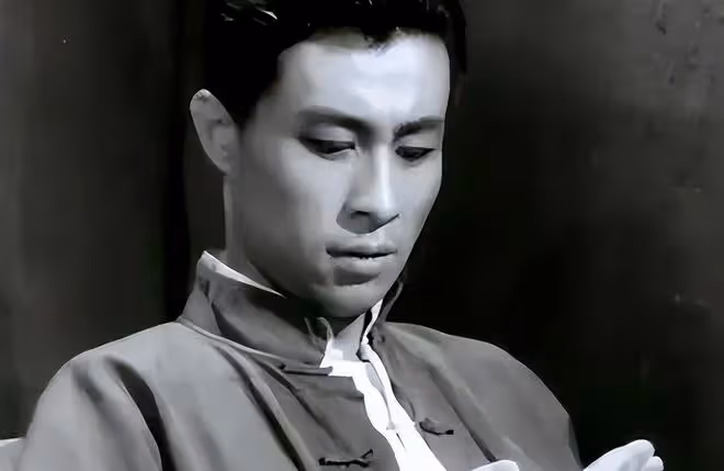現在92歲的王心剛,又給演藝圈好好上了一課!