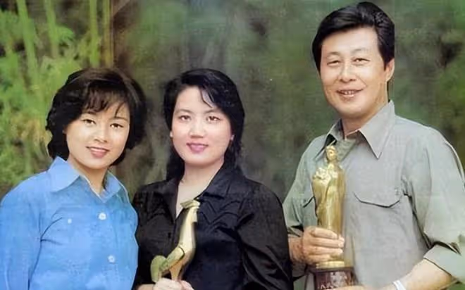 現在92歲的王心剛,又給演藝圈好好上了一課!