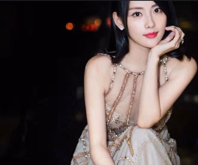張嘉倪買超:曾經不離不棄的夫妻,如今早已分道揚鑣各自生活