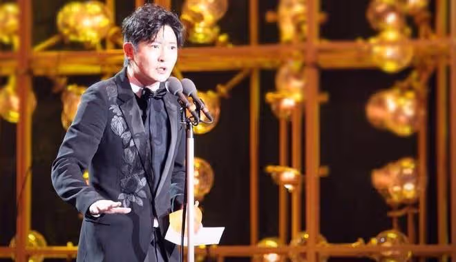 娛樂圈7對「損友」,難怪演員不要片酬也要出演,陳奕迅撞飛伍佰