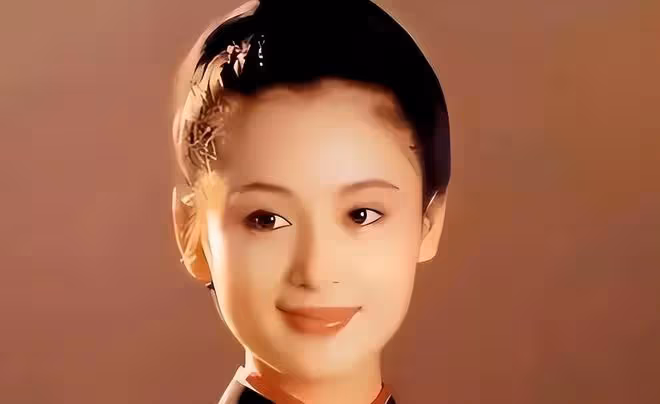 她被稱為「大陸第一美人」,兩大名導為其著迷,今55歲顏值像25歲