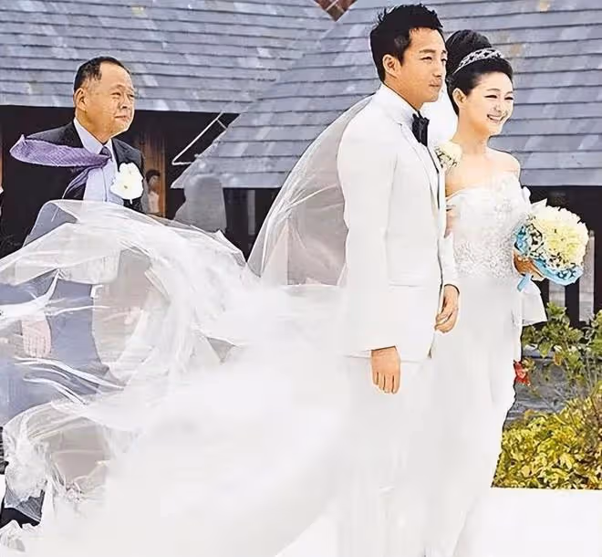 同是台灣媳婦,從大s和伊能靜各自的婚禮開始,就能看出不同了